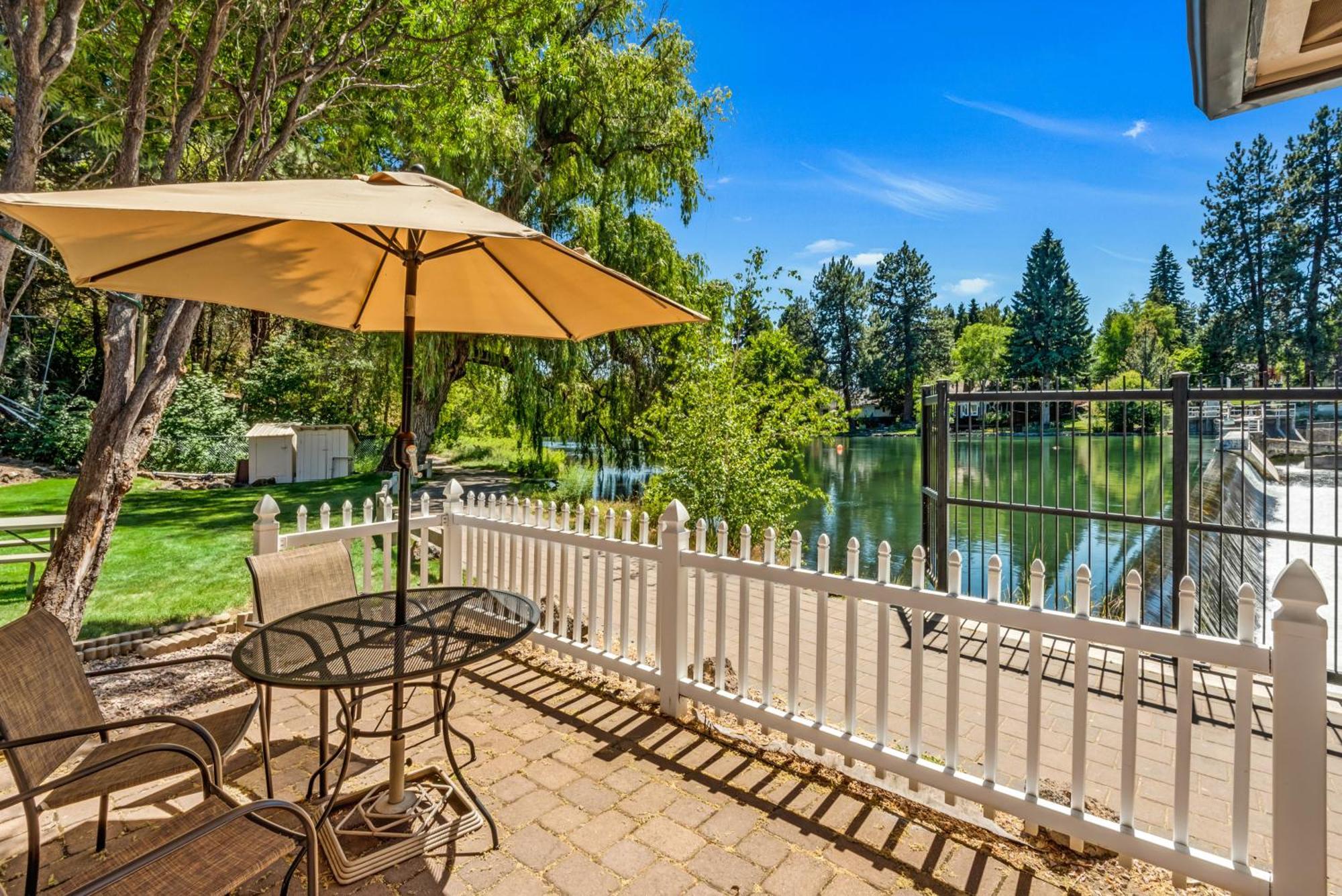 Bend Riverside Condos Near Downtown Bend Pokoj fotografie